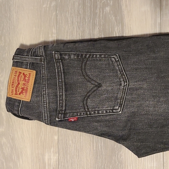 🌬️Levi's Wedgie Skinny Stretch Jeans in Grey - Picture 12 of 16